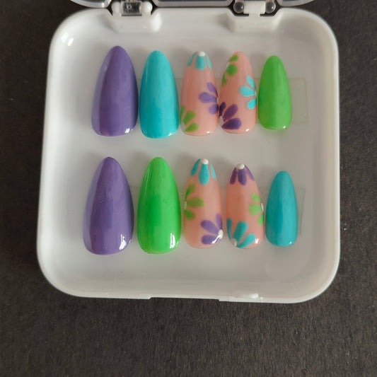 Flower Love Press On Nails