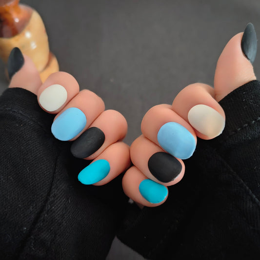 Pretty Matt Press On Nails 1