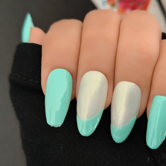 Spring Green With Golden Base Press On Nails